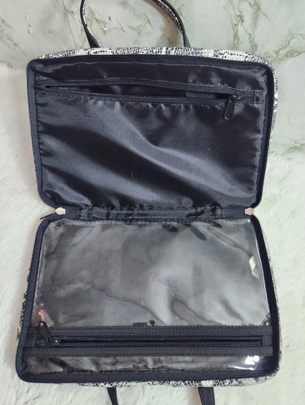 Basics Toiletry Travel Bag